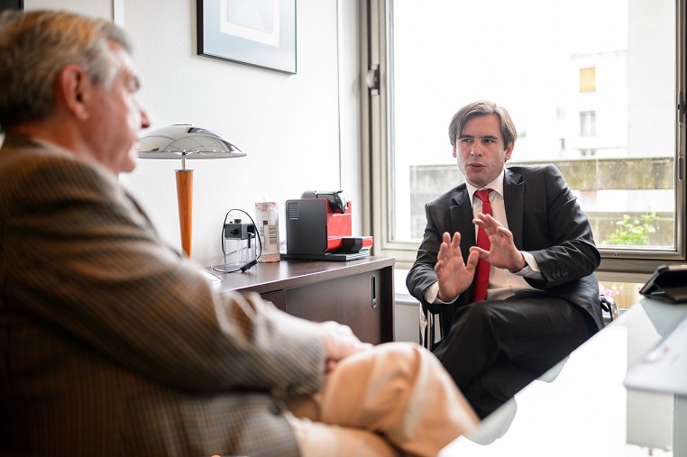 Stéphane Jacquemet et Bernard Esambert lors de l'enregistrement de l'émission Réflexions partagées- © Collection privée – Photographe : Bernard Lachaud - DR.