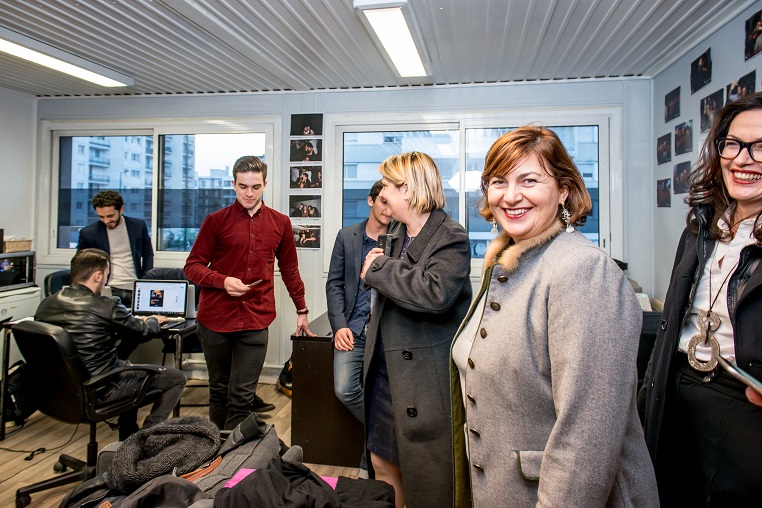 Visite d’ISC Partner - Au premier plan : Sandra Le Grand (fondatrice de Kalidea) - Débat #Ambition - 21 mars 2017 – Be(e) for Biz – Levallois – ISC Paris © Collection privée - Photographe : Edouard Meyer - Deyer Studio - DR.