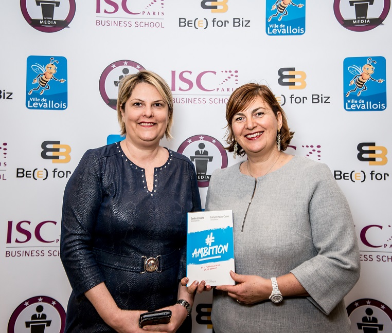 De gauche à droite : Evelyne Platnic-Cohen (fondatrice de Booster Academy) et Sandra Le Grand (fondatrice de Kalidea) - Débat #Ambition - 21 mars 2017 – Be(e) for Biz – Levallois – ISC Paris © Collection privée - Photographe : Edouard Meyer - Deyer Studio - DR.