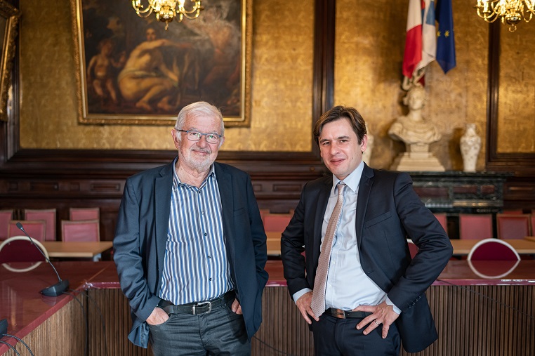 De gauche à droite : Gérard Ducarre, Maire de Saint-Chamond de 1989 à 2008, et Stéphane Jacquemet – Saint-Chamond – Mercredi 12 février 2020 - © Collection privée - Photographe : Edouard Meyer – Deyer’s Studio - DR.